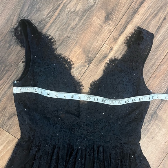 Sherri Hill Black Lace Corset Back Evening Deep V Gown Size 14 - Picture 5 of 15